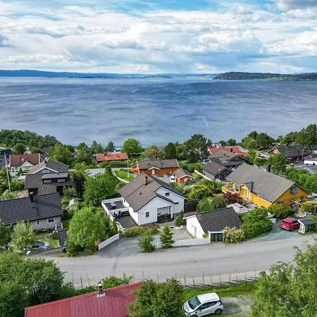 Leilighet med hage og stort bad Lejlighed Malvik