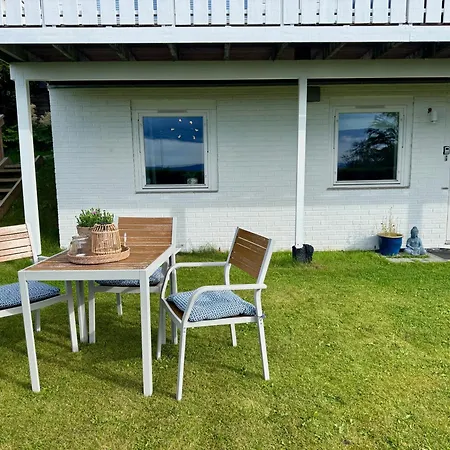 Lejlighed Leilighet med hage og stort bad